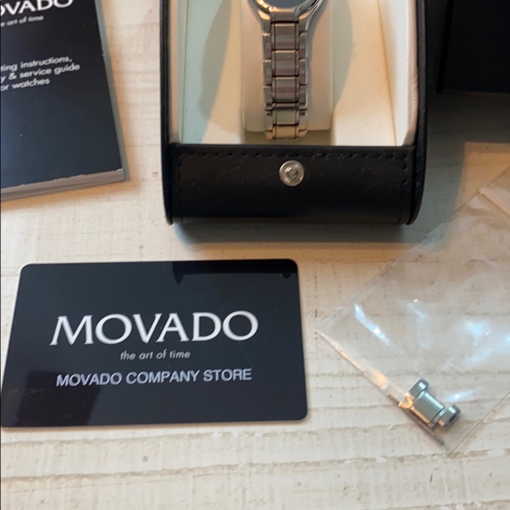 Women’s Movado watch in classic Silvertone & black face 100% Authentic - Picture 5 of 14